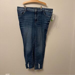 Maurices Crop Mid Jeans